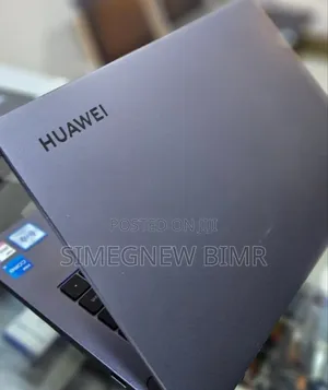 New Laptop Huawei MateBook 13 WRT-W19E 8GB Intel Core i5 SSD 512GB