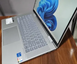 New Laptop HP Envy X360 8GB Intel Core I5 SSD 512GB