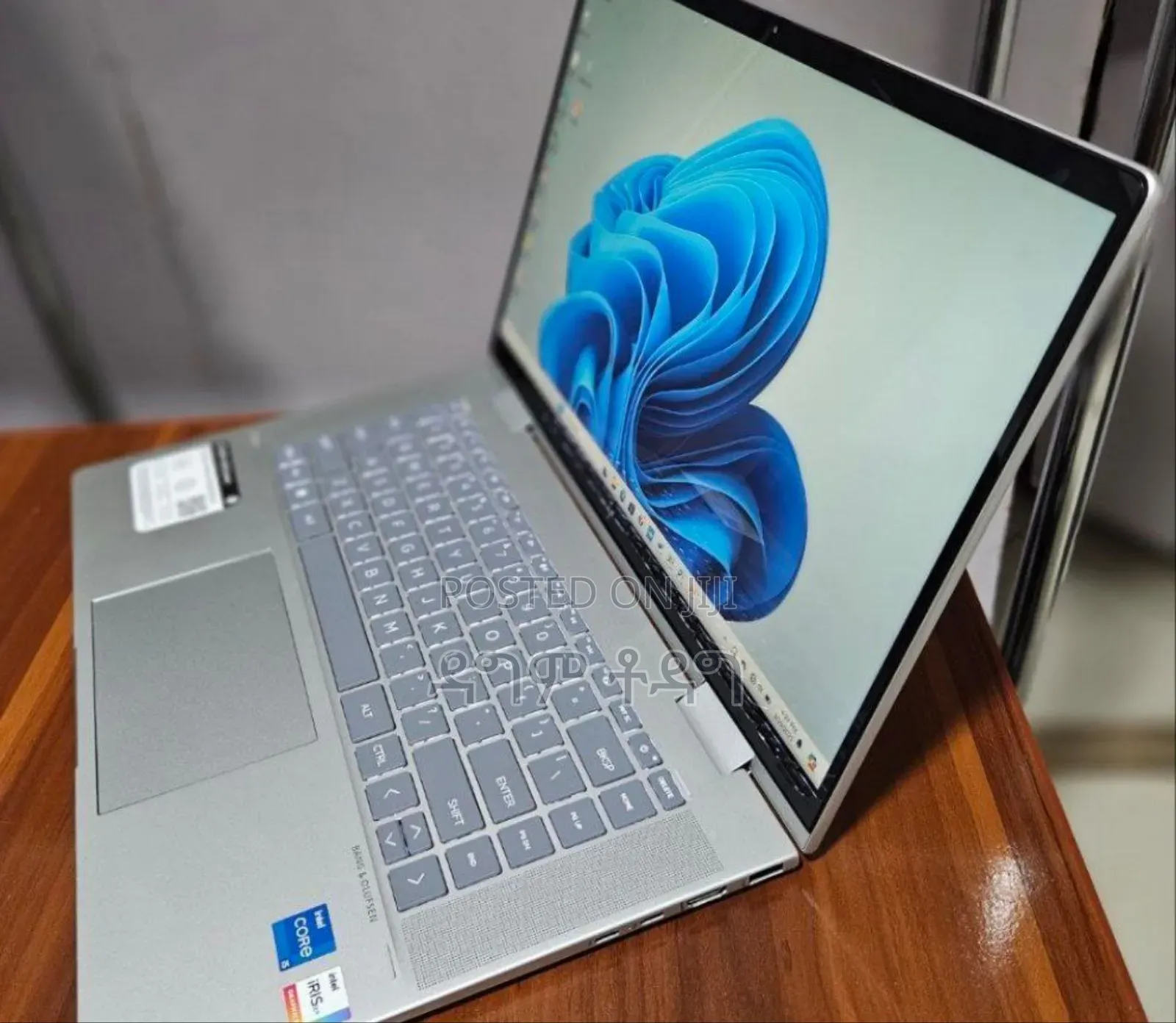 New Laptop HP Envy X360 8GB Intel Core I5 SSD 512GB