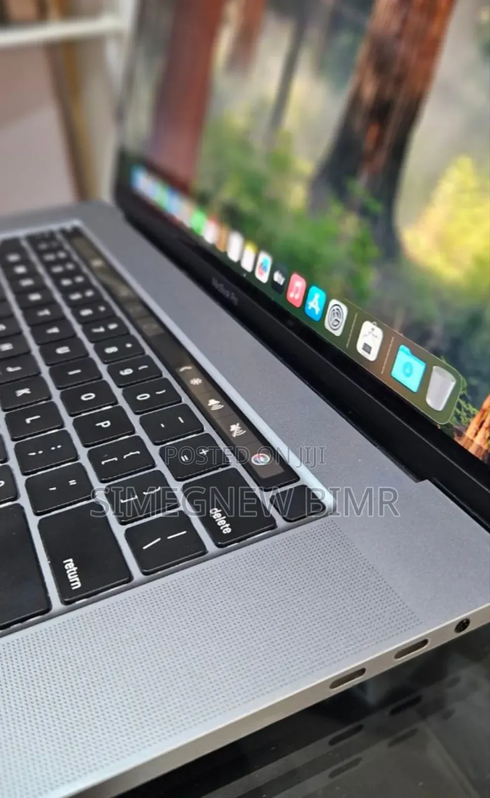 New Laptop Apple MacBook Pro 2019 16GB Intel Core i9 SSD 1T