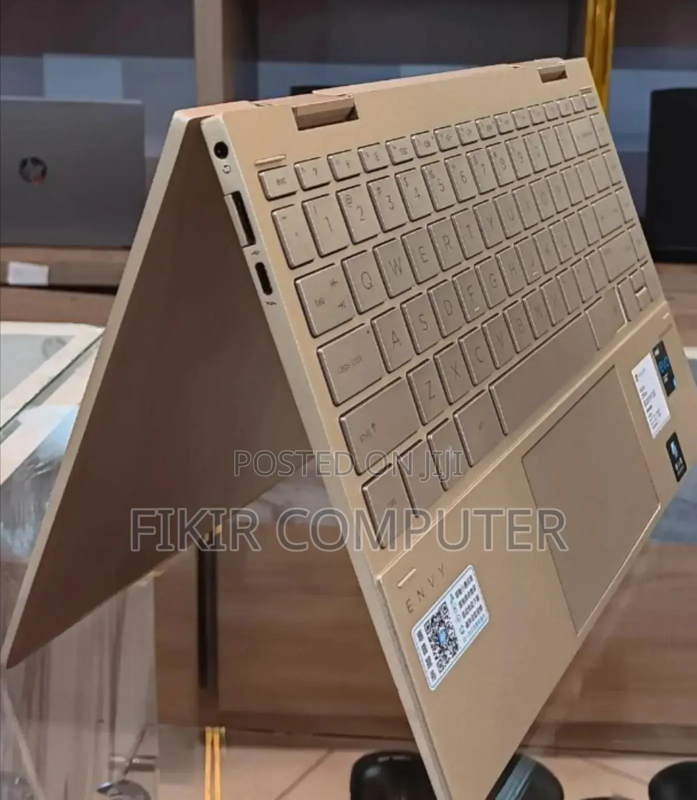 New Laptop HP Envy X360 8GB Intel Core I5 SSD 512GB