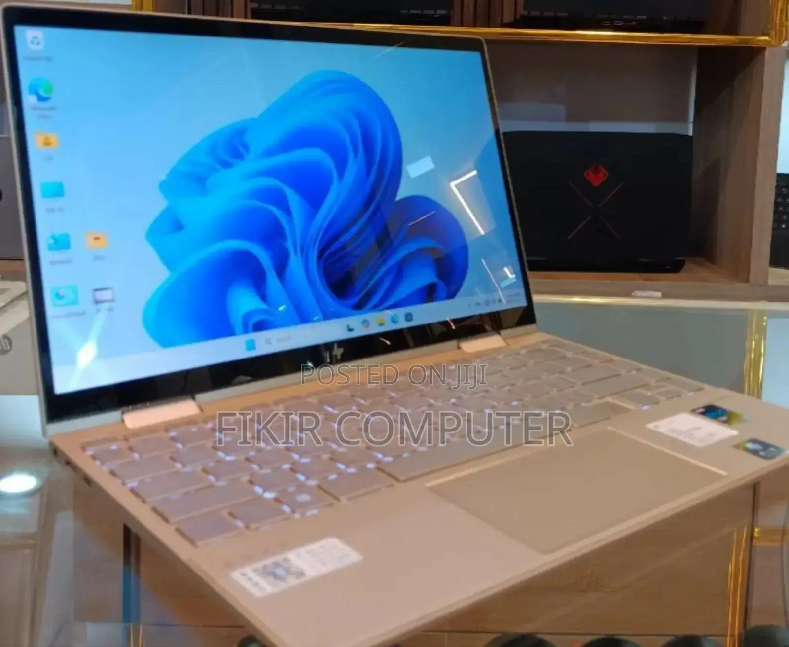 New Laptop HP Envy X360 8GB Intel Core I5 SSD 512GB