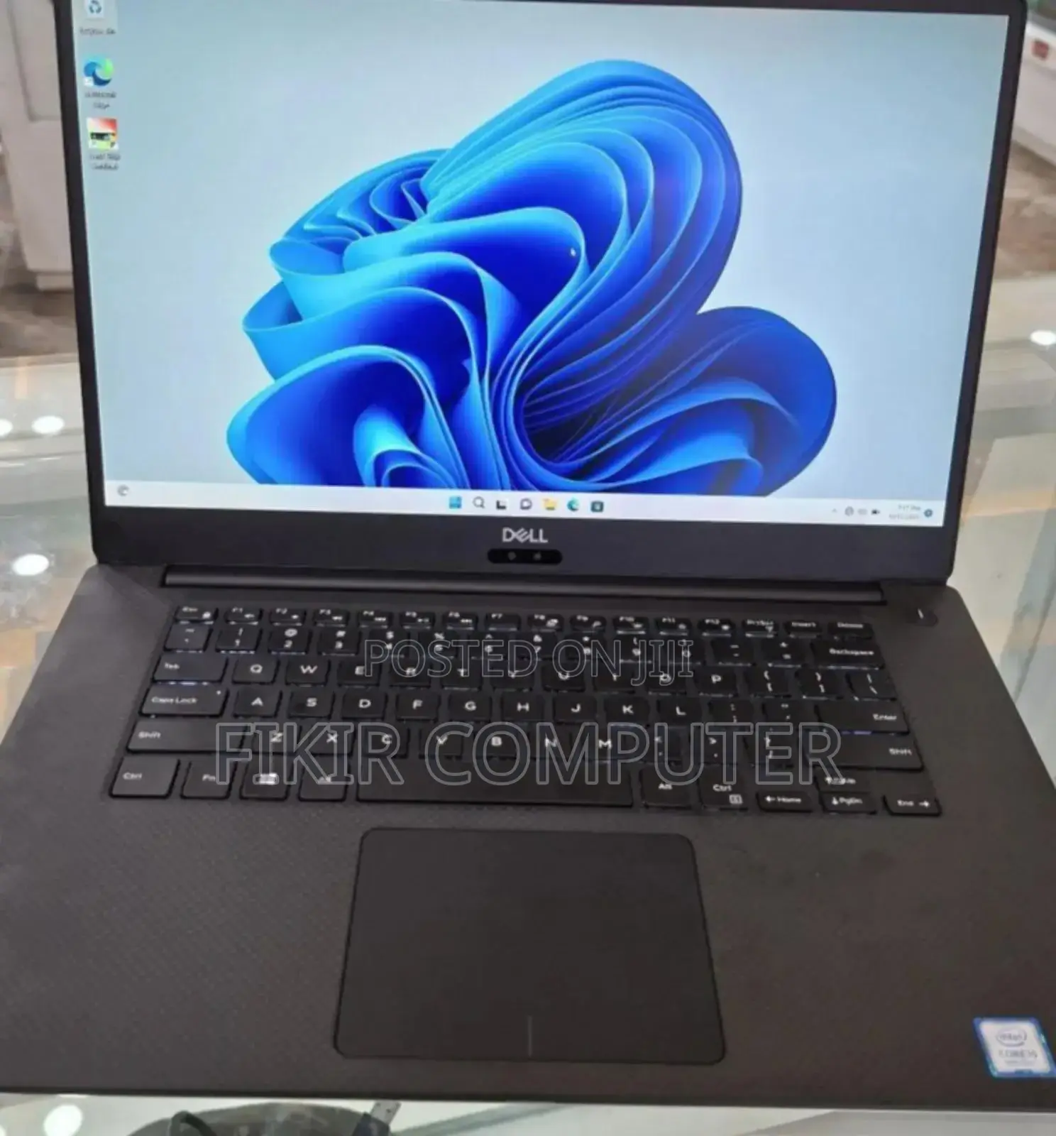 New Laptop Dell Precision 5540 16GB Intel Core I5 SSD 256GB