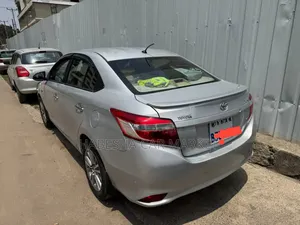 Toyota Yaris 2017 Silver