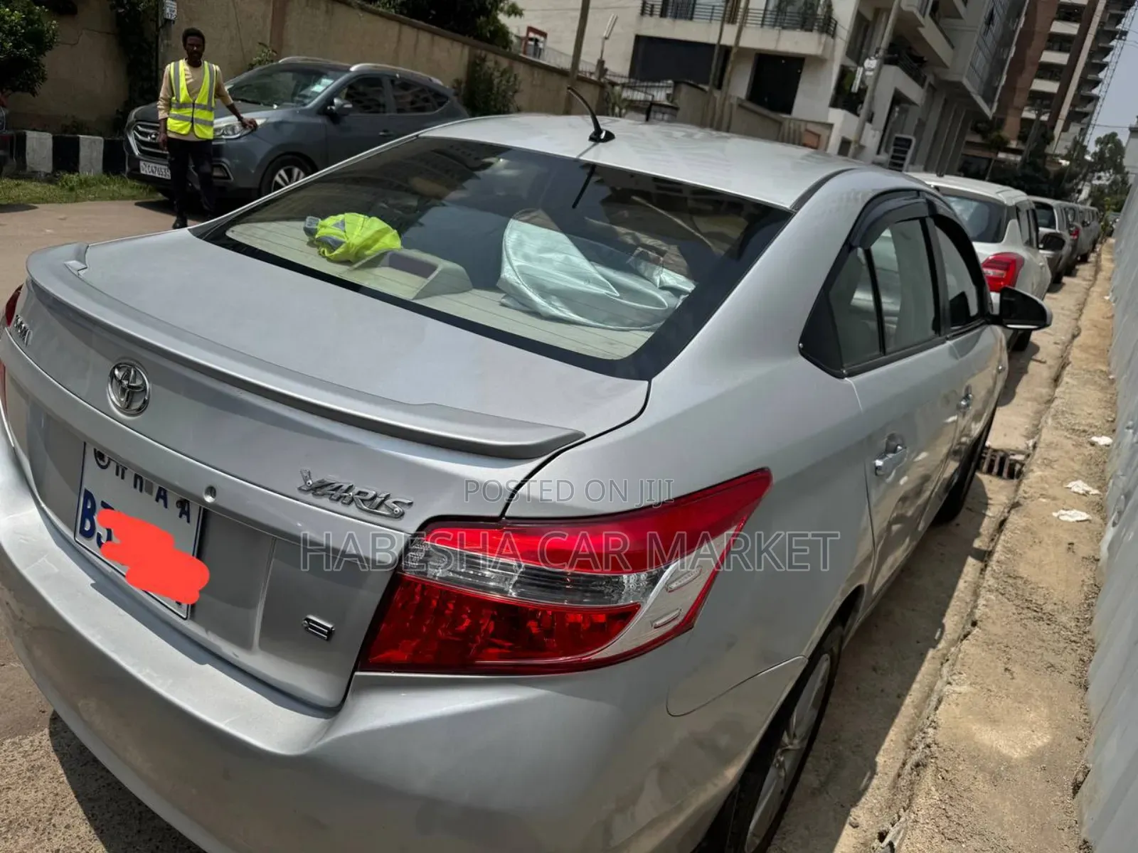 Toyota Yaris 2017 Silver