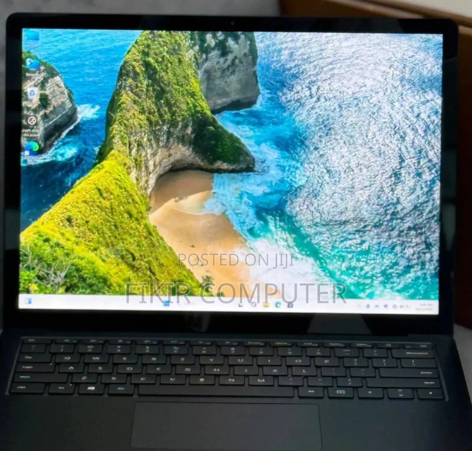 New Laptop Microsoft Surface 16GB Intel Core I7 SSD 256GB