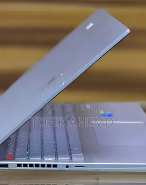 New Laptop Asus VivoBook 15 X510UQ 16GB Intel Core I7 SSD 512GB