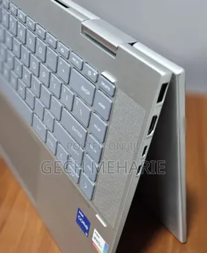 New Laptop HP Envy X360 8GB Intel Core I5 SSD 512GB