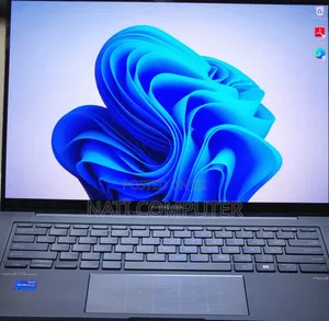 New Laptop Asus ZenBook 13 UX331UN 16GB Intel Core I7 SSD 512GB