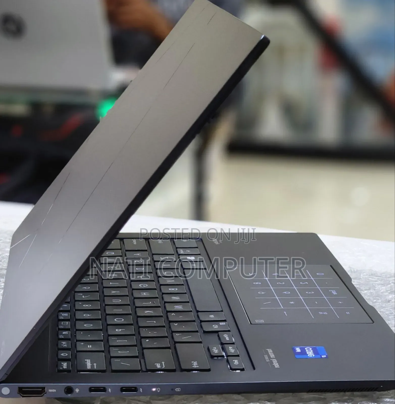 New Laptop Asus ZenBook 13 UX331UN 16GB Intel Core I7 SSD 512GB