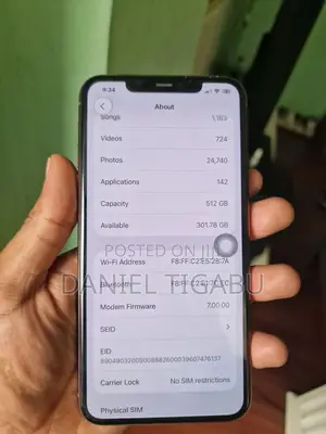 Photo - Apple iPhone 11 Pro Max 512 GB Gold