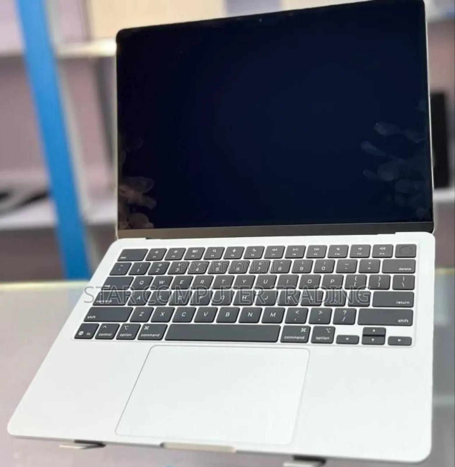 New Laptop Apple MacBook Air 2025 M4 15-Inch 16GB Apple M4 SSD 256GB