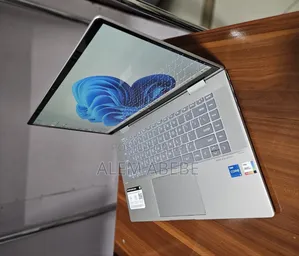 New Laptop HP Envy X360 8GB Intel Core I5 SSD 512GB