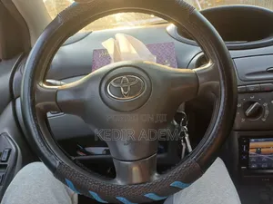 Toyota Vitz 2002 Gold