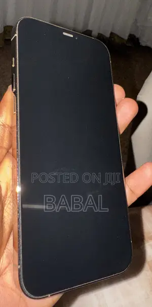 Photo - Apple iPhone 12 Pro Max 128 GB Gold