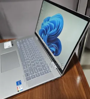 New Laptop HP Envy X360 8GB Intel Core I5 SSD 512GB