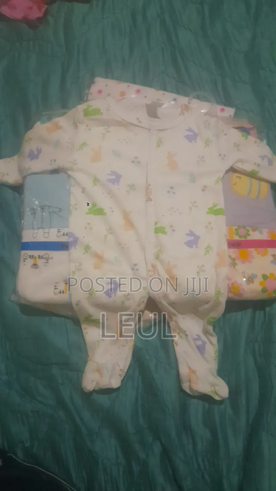 3 Pieces የአራስ ልብስ (Jumpsuit) ከ 3 እስከ 12 ወር