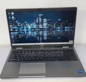 New Laptop Dell Precision 5540 32GB Intel Core I7 SSD 512GB