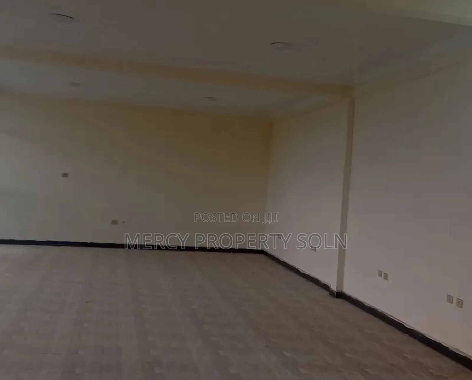 Big Warehouse for Rent Cheap Price በቅናሽ ዋጋ የሚከራይ 4,000ካሬ ላይ ያረፈ መጋዘን