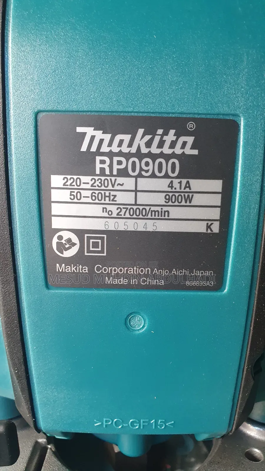 Makita Router 900w