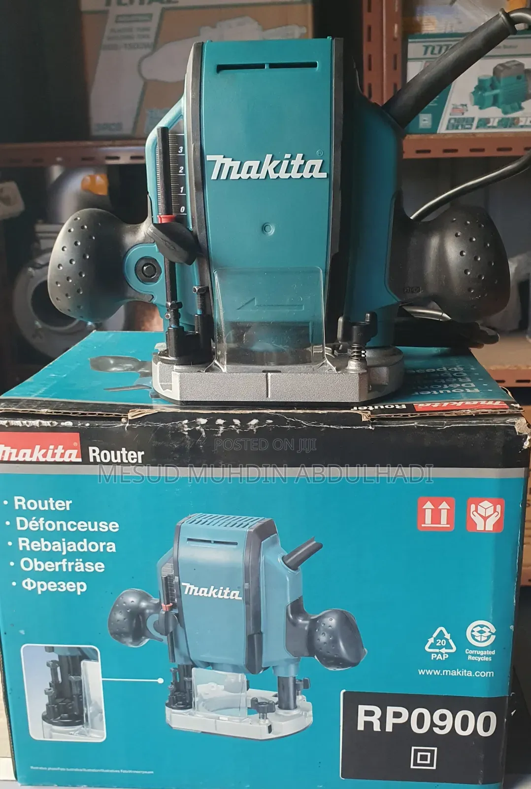 Makita Router 900w