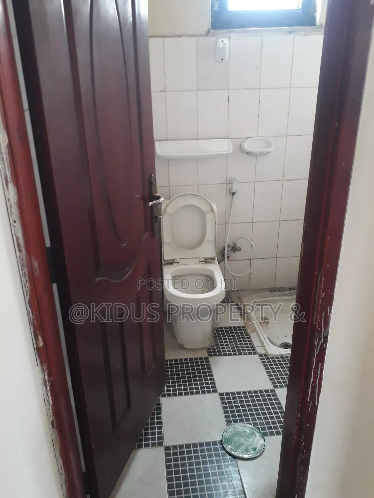 3bdrm Apartment in Around Africa, Nifas Silk-Lafto for rent