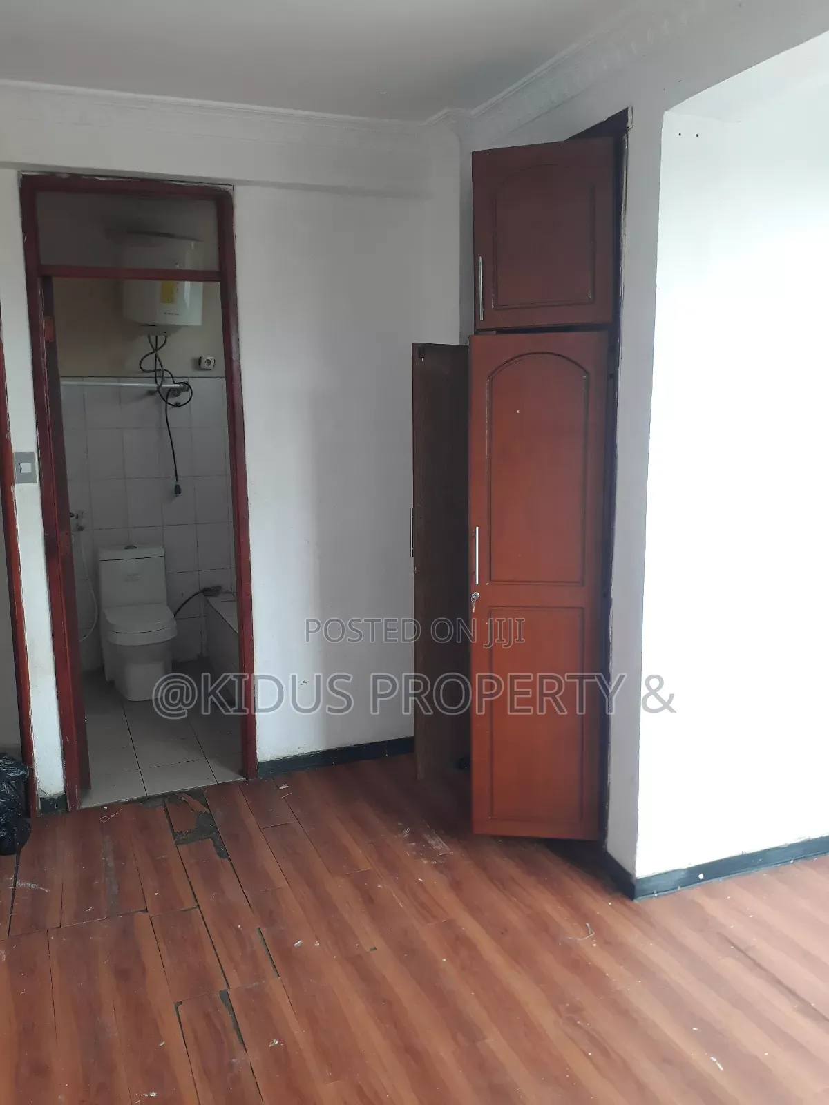 3bdrm Apartment in Around Africa, Nifas Silk-Lafto for rent