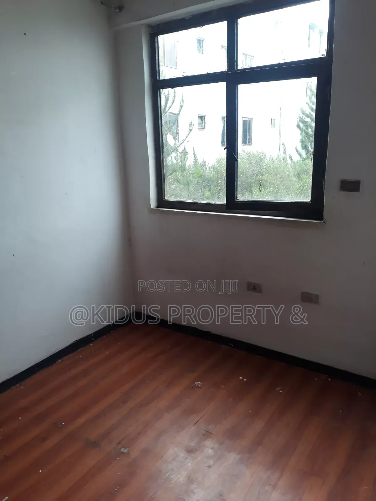3bdrm Apartment in Around Africa, Nifas Silk-Lafto for rent