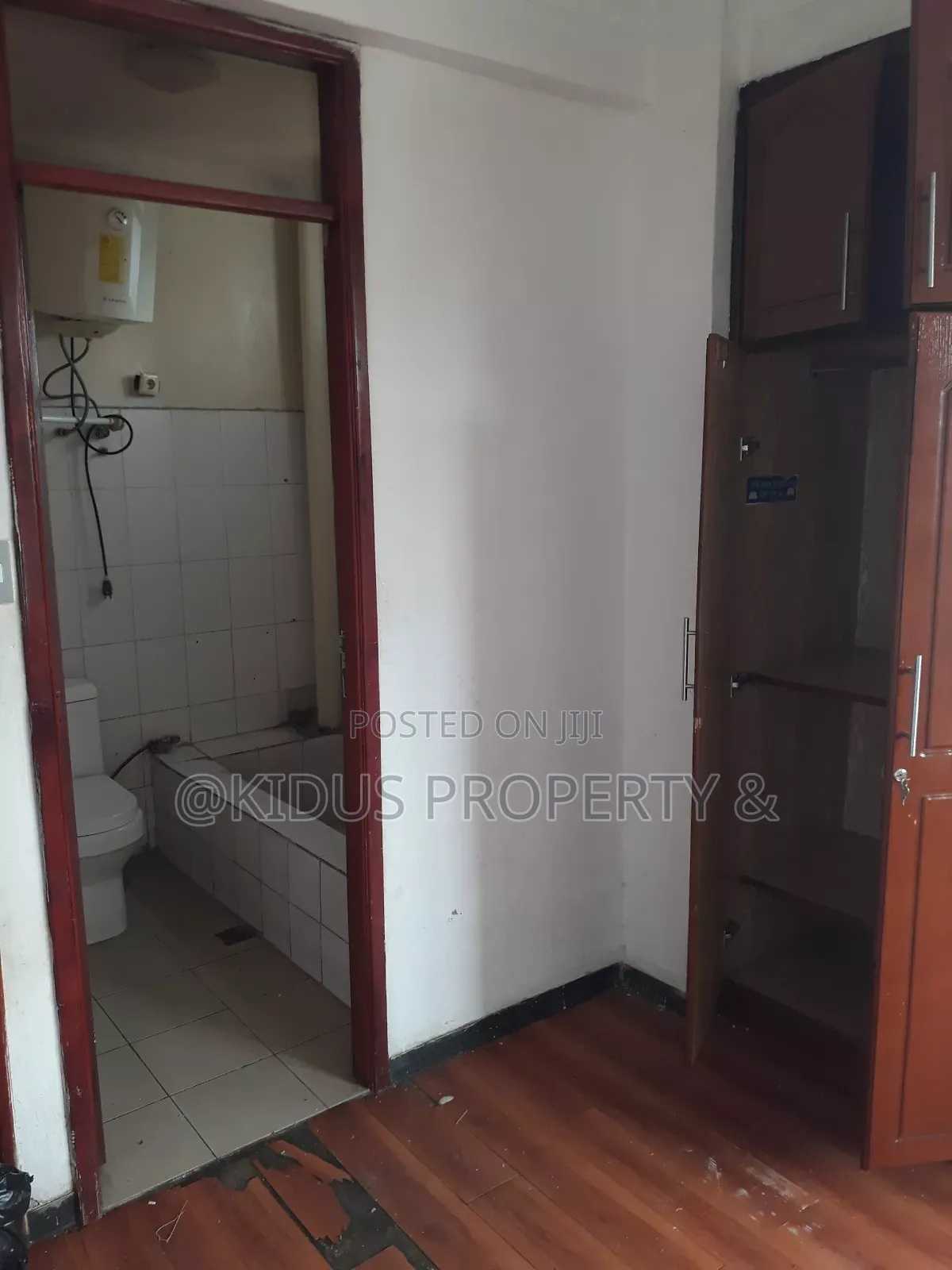 3bdrm Apartment in Around Africa, Nifas Silk-Lafto for rent