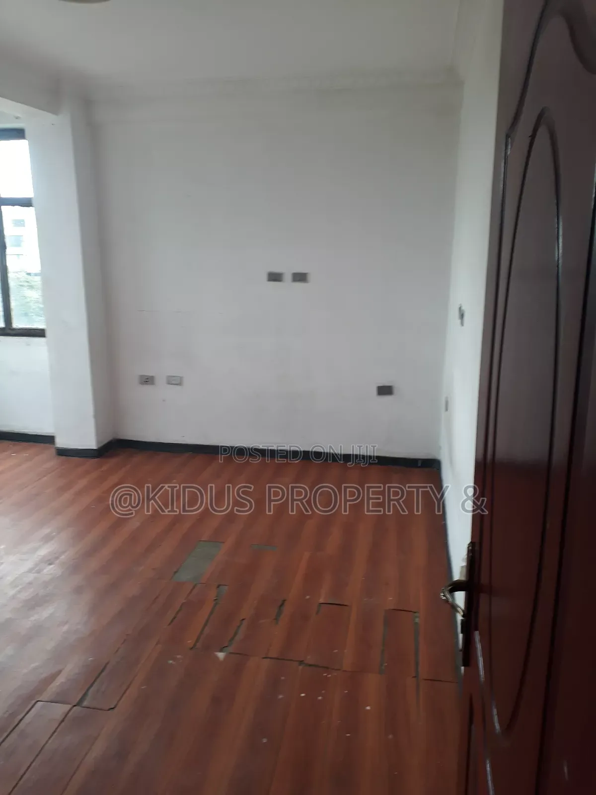 3bdrm Apartment in Around Africa, Nifas Silk-Lafto for rent