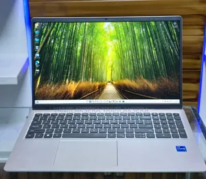 New Laptop Dell Inspiron 15 16GB Intel Core I7 SSD 1T