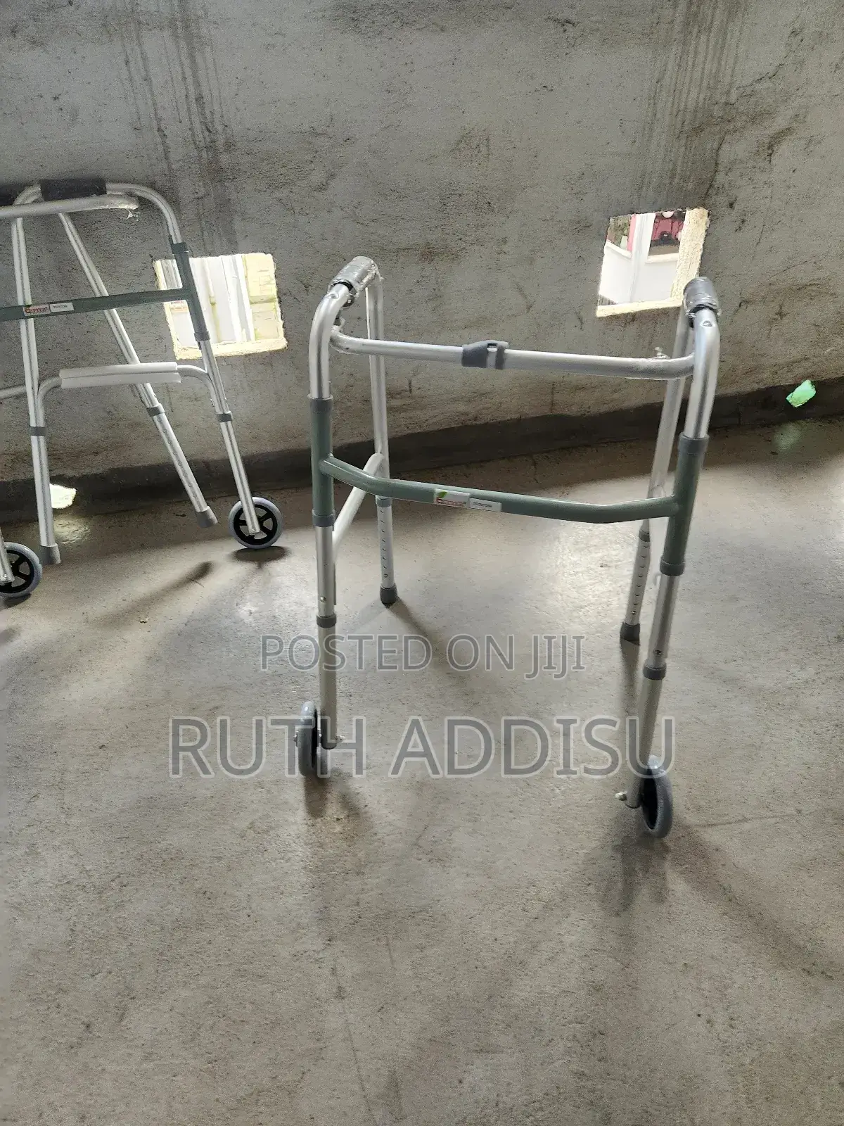 Foldable Walker朱諾almunium Walker朱紅brand New Framed Walker肢啊walker