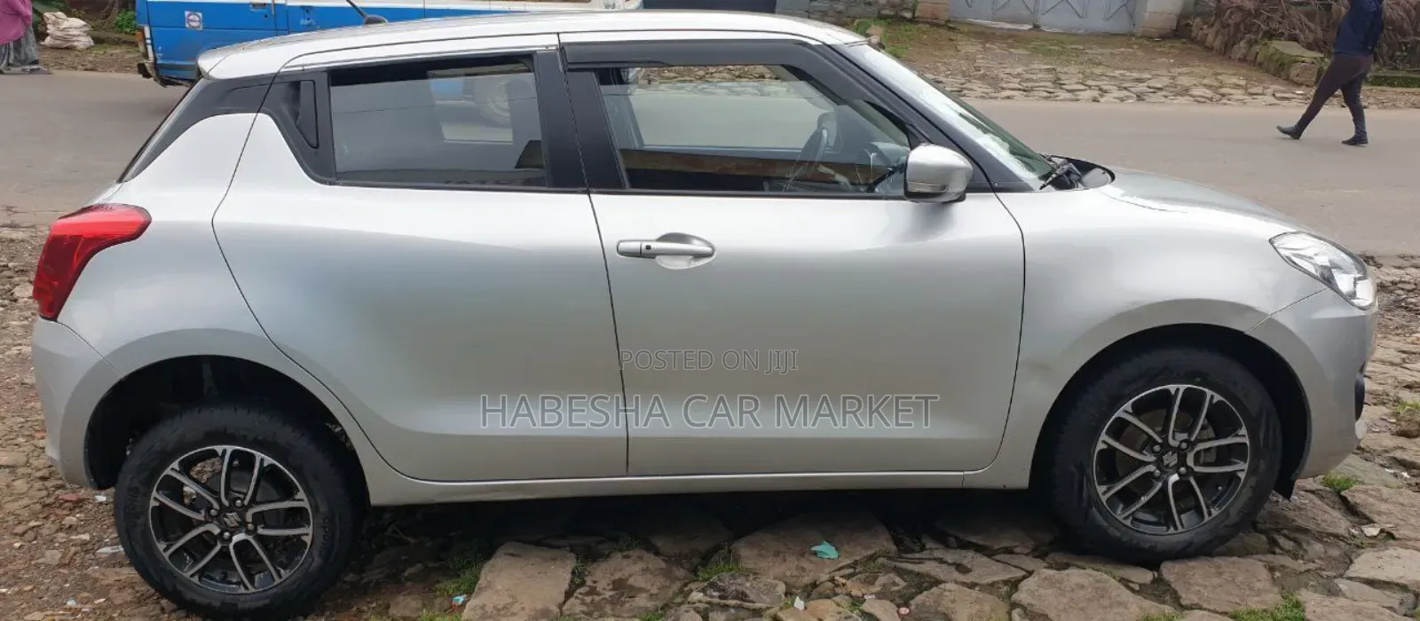 Suzuki Swift 2022 Silver