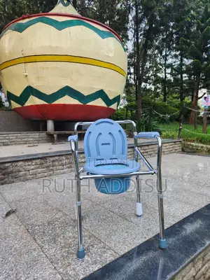 Photo - Toilet Chair喬裝commode Chair墳地commode Chair朱紅toilet Chair較大commode New