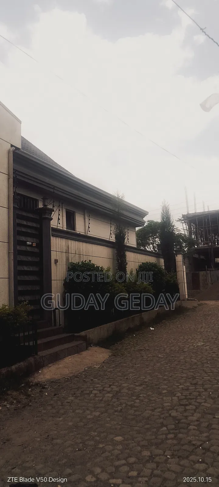 Furnished 6bdrm Penthouse in Akaky Kaliti for sale