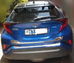 Toyota C-HR 2021 Blue