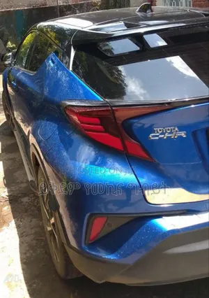 Toyota C-HR 2021 Blue