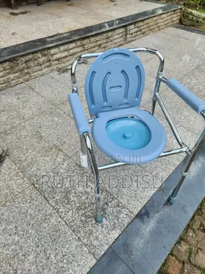 Photo - Commode Chair輕易toilet Medical Commode Chair轟隆poty Chair朱槿commode Chair