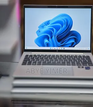 Photo - New Laptop HP EliteBook 830 G9 16GB Intel Core I5 SSD 512GB