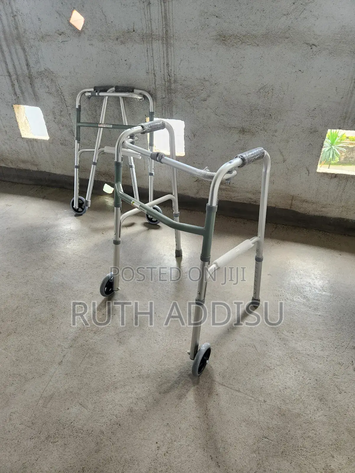 Folding Walker輕輕brand New Almunium Walker朱諾brand New Walker老人walker