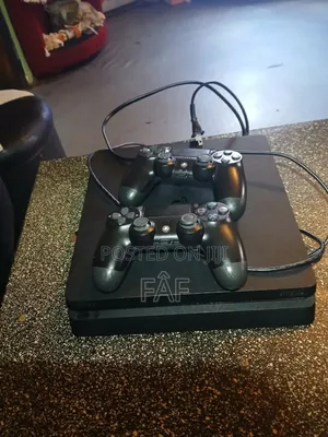 Photo - Ps4 የማይሰራ እንገዛለን