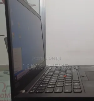 Photo - New Laptop Lenovo ThinkPad Yoga 16GB AMD Ryzen 5 SSD 512GB