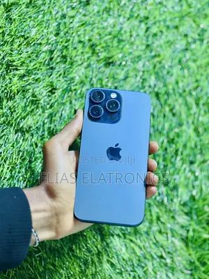 Photo - Apple iPhone 15 Pro Max 256 GB Blue