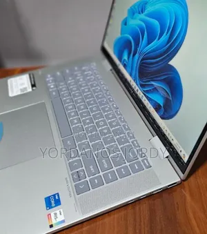 New Laptop HP Envy X360 8GB Intel Core I5 SSD 512GB