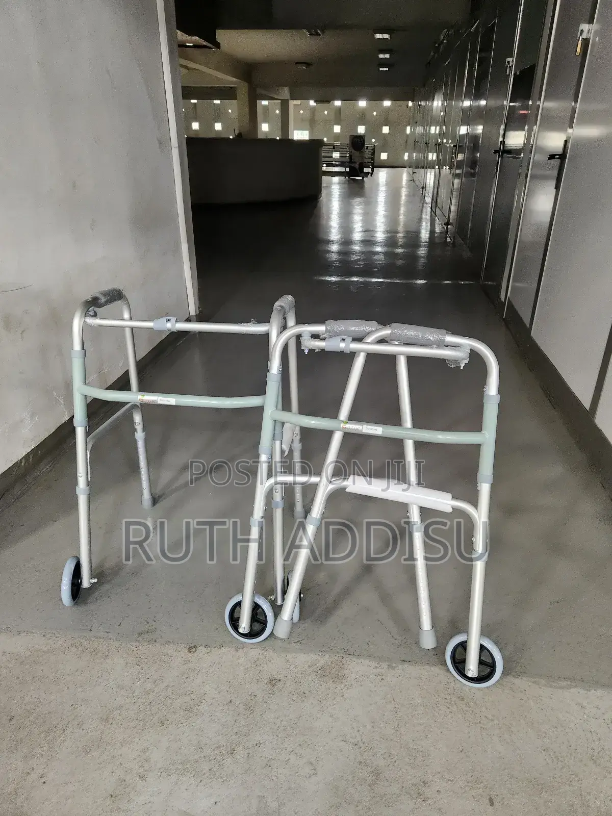 Foldable Walker朱槿medical Walker喬藥almunium Walker軍隊brand New Walker New
