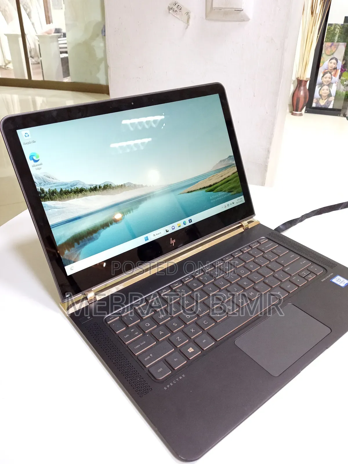 New Laptop HP Spectra 13 8GB Intel Core I7 SSD 256GB