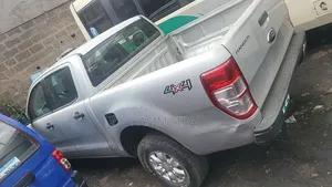 Ford Ranger Wildtrak 2013 Silver