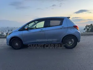 Toyota Yaris 2013 Blue