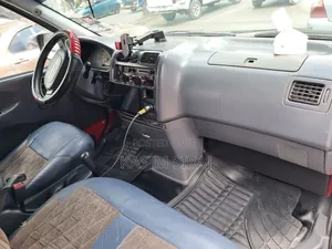 Toyota HiAce 2006 Red