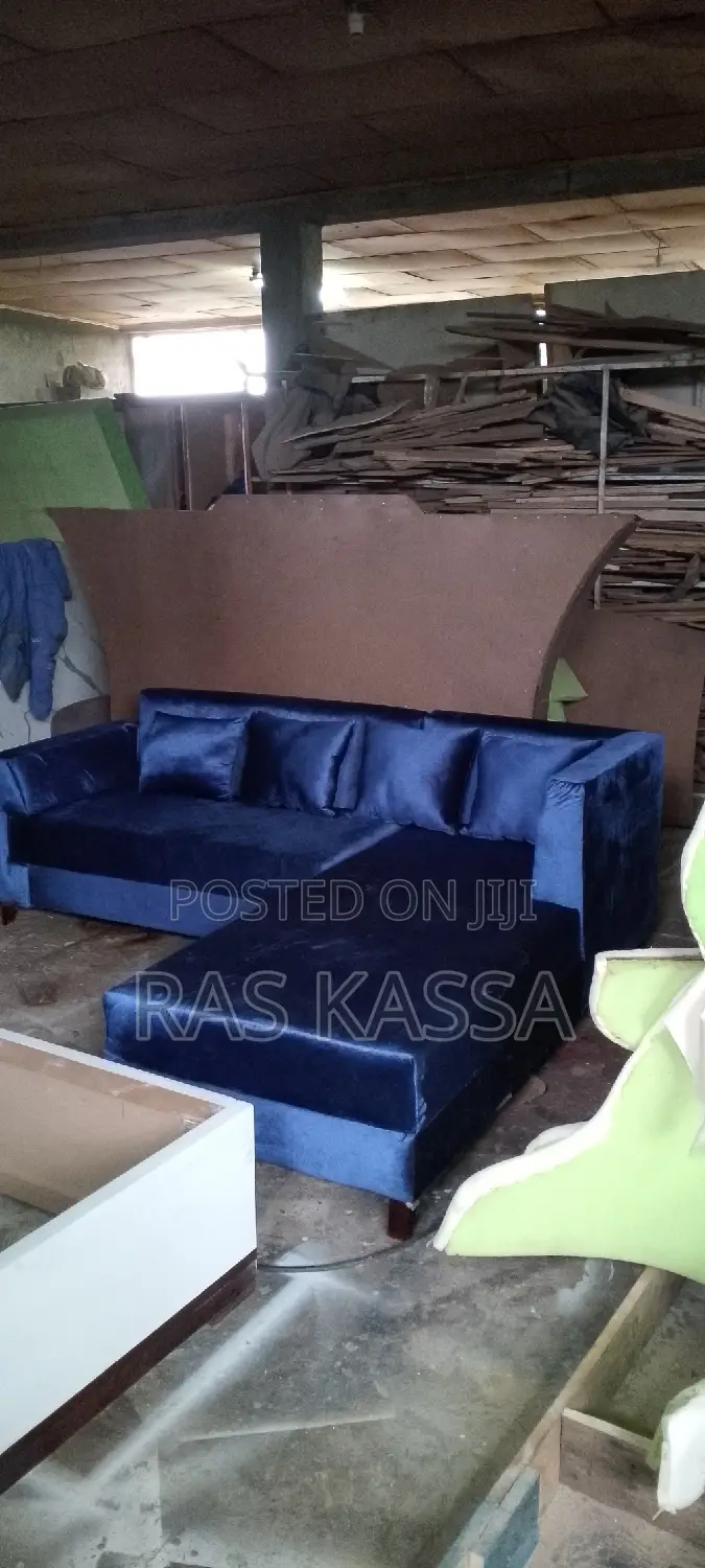 አነስተኛ ሶፊ 6